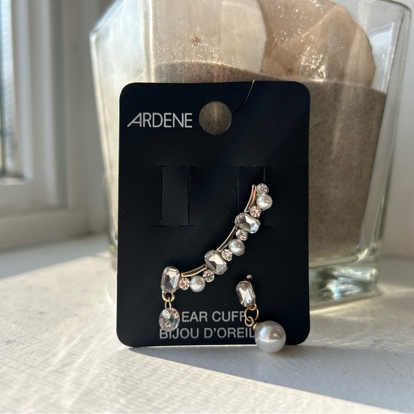 Ardene Silver Ear Cuff Earrings with Perls - Picture 3 of 4